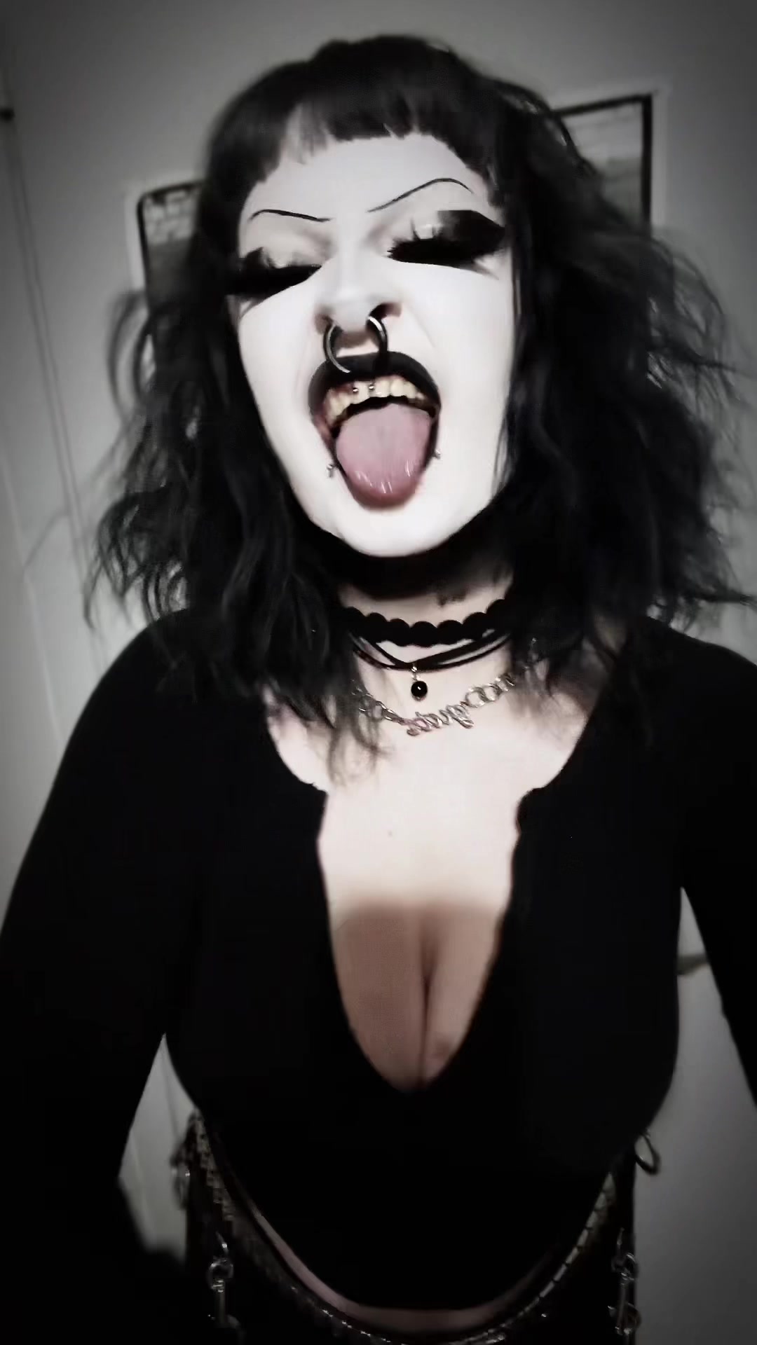 @☠︎︎༒︎✞︎𝕵𝖚𝖓𝖊☠︎︎༒︎✞︎