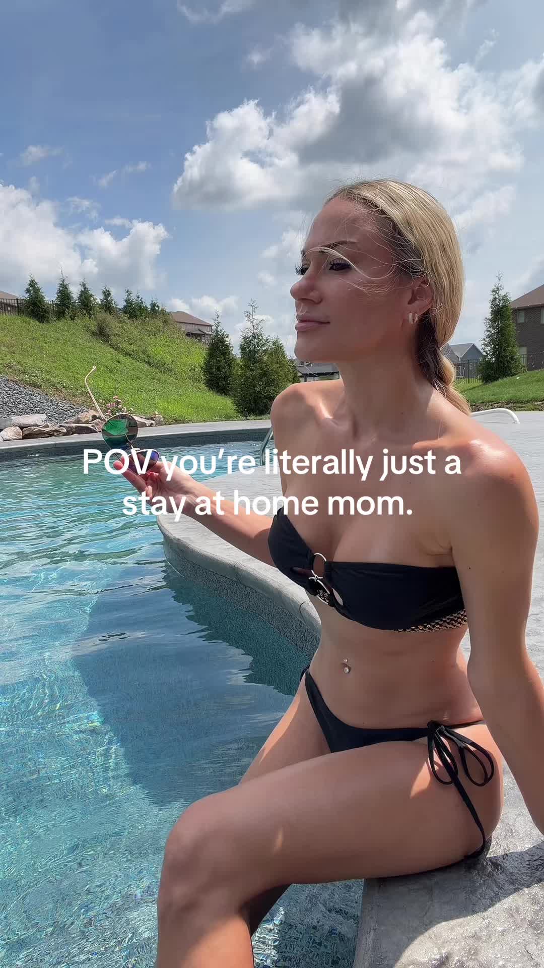 @Christina&bull;Wife&bull;Millennial Mom