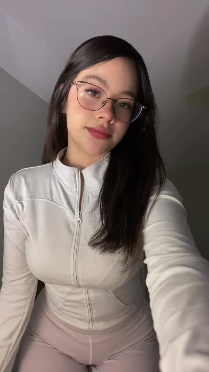 @dianareyesambriz