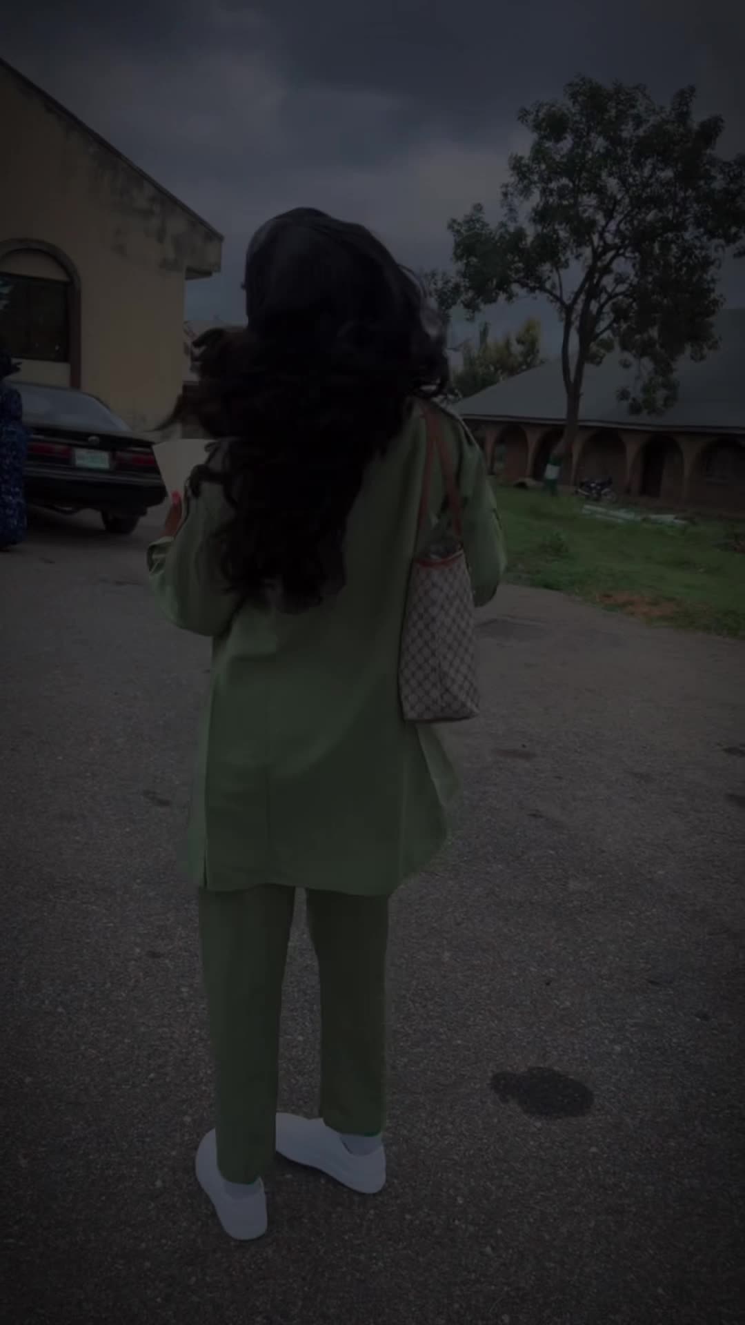 @Estherr
