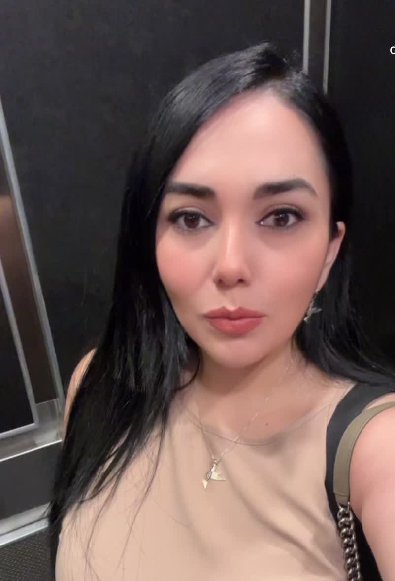 @Lis180745