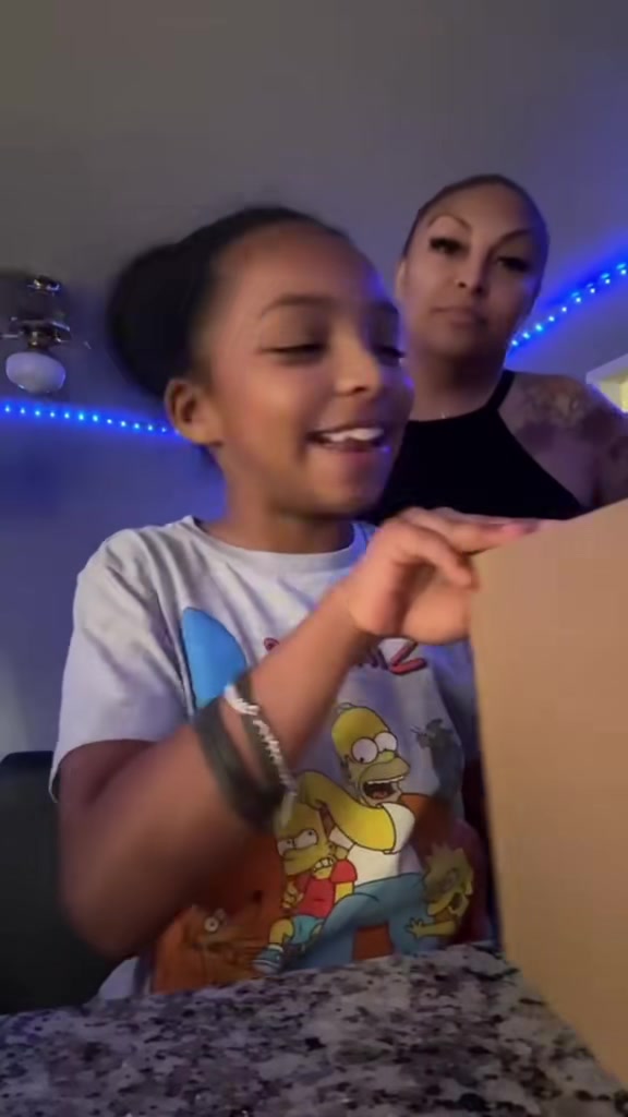 @themgirls_arielandtayla
