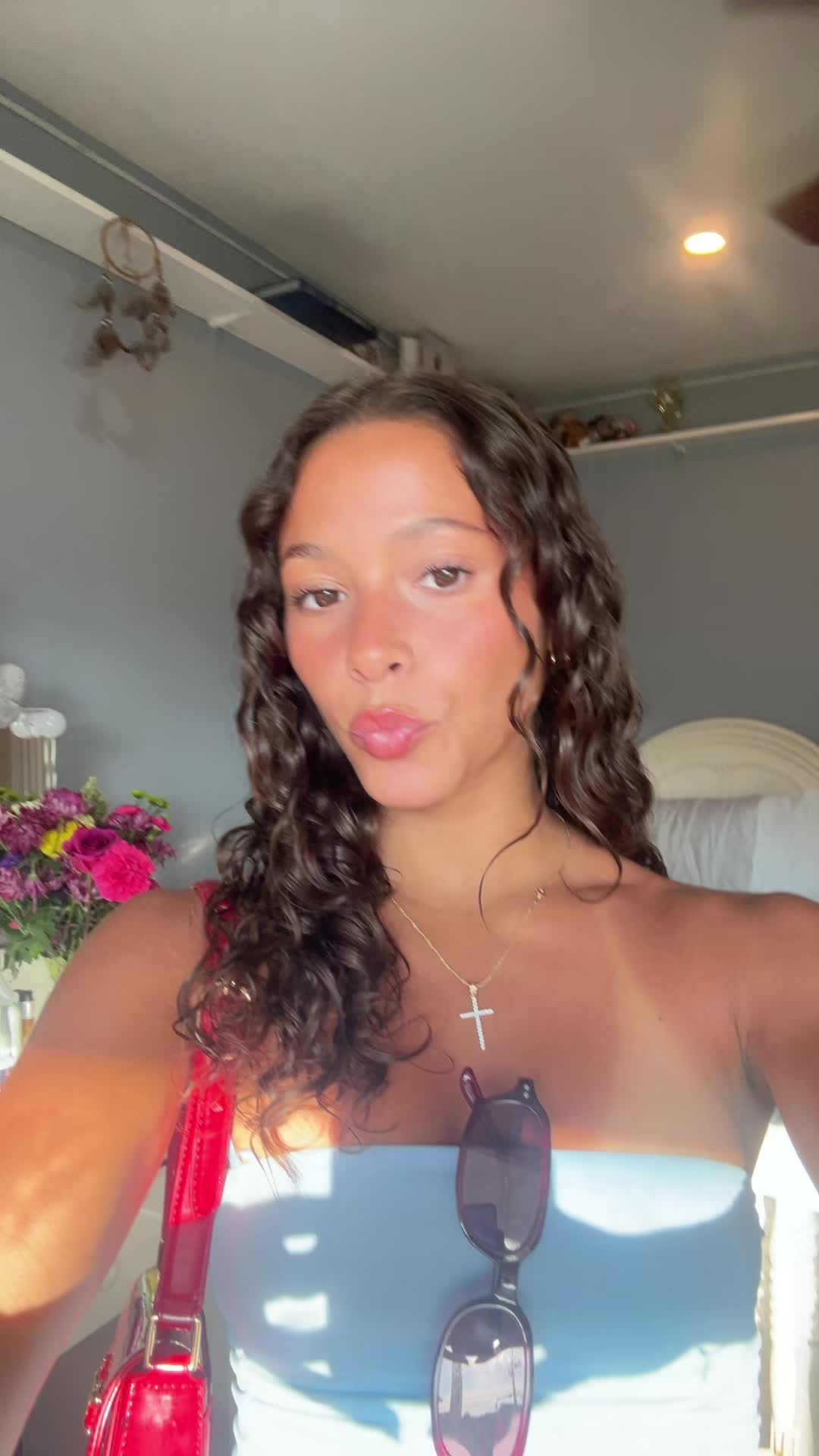 @Avaabowers