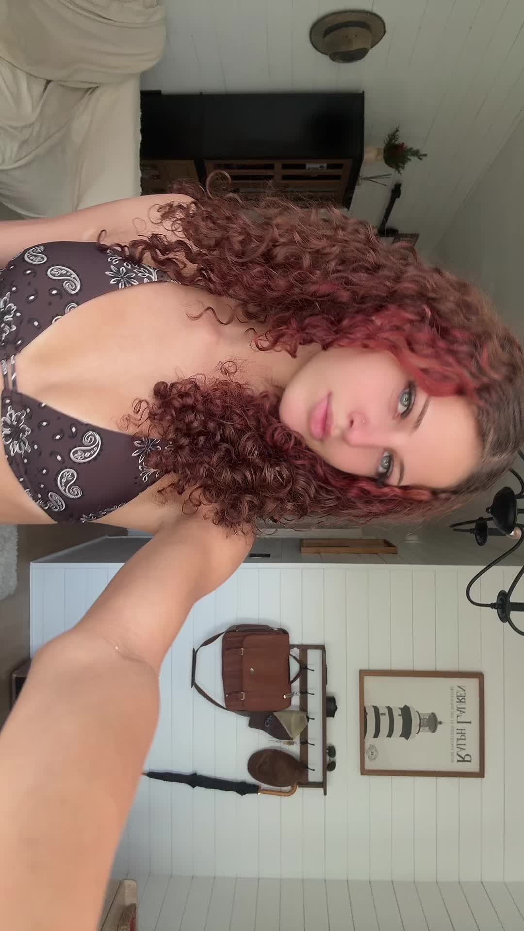 @AnnaliseAcevedo