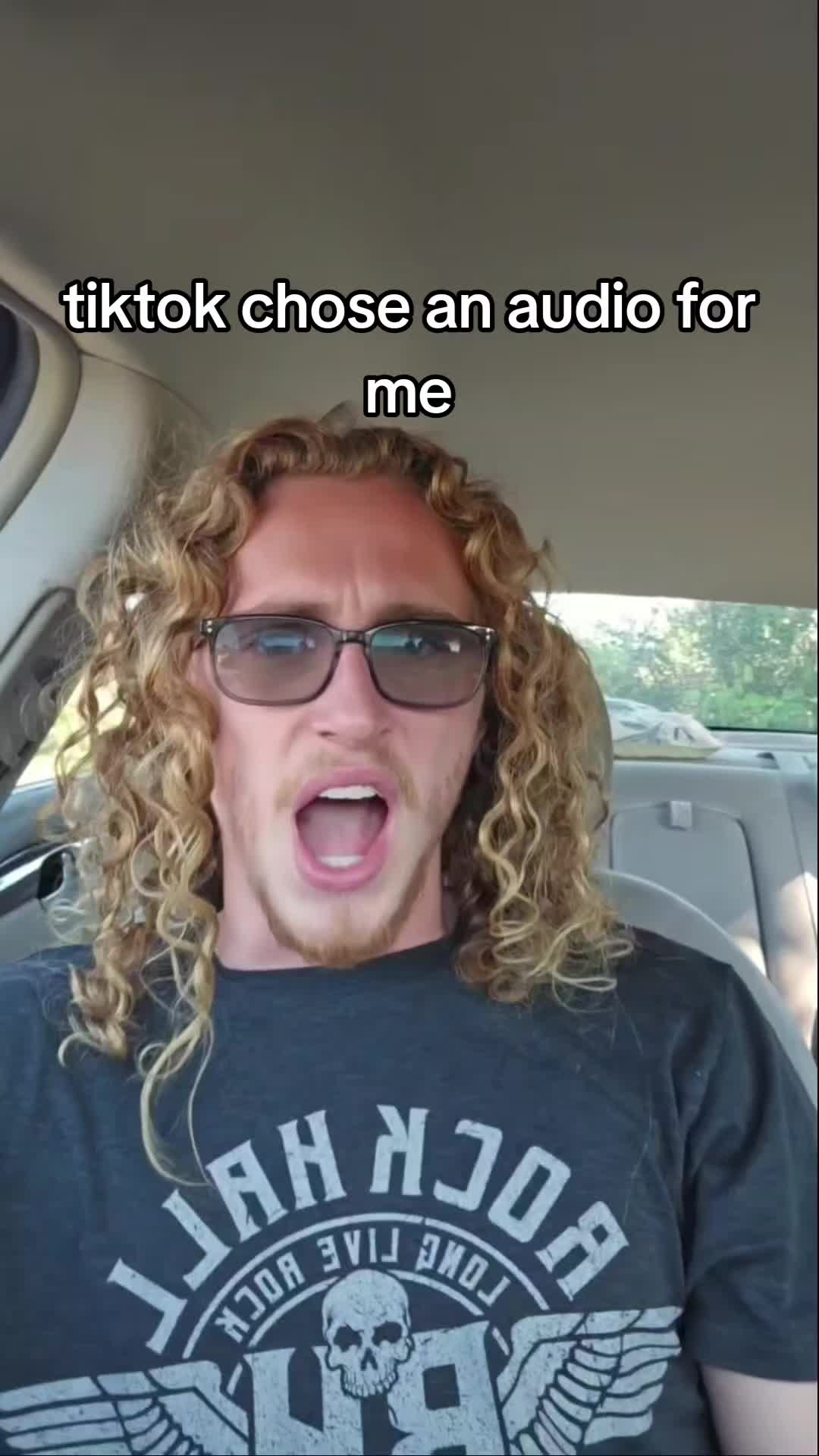 @GoldieGl0cks