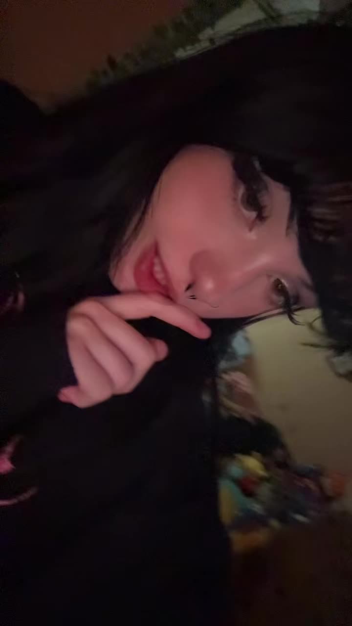 @𝓁𝒾𝒶𝓃𝒶🧟&zwj;♀️