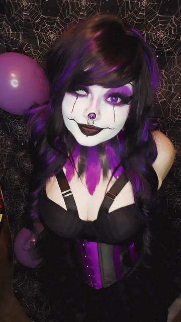 @Graveyardbabe1031