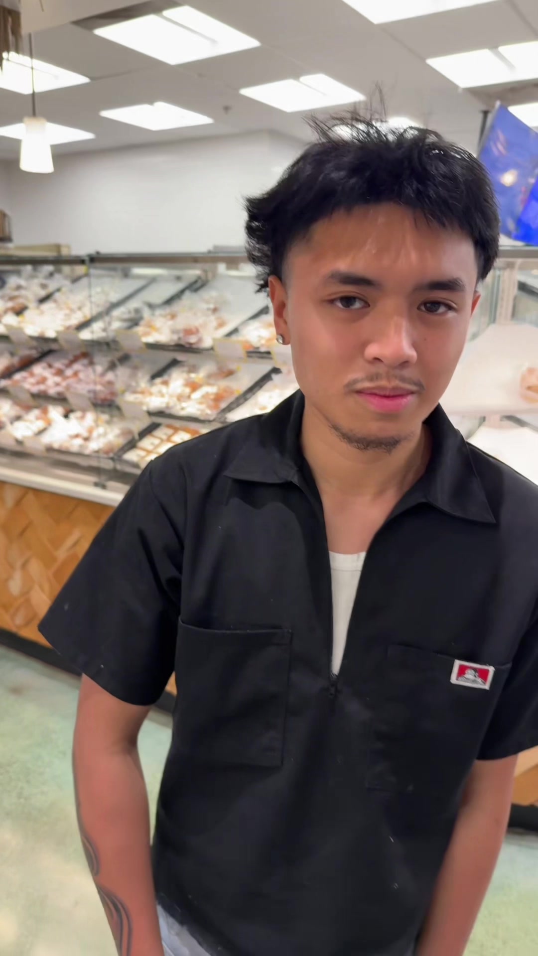 @ekek