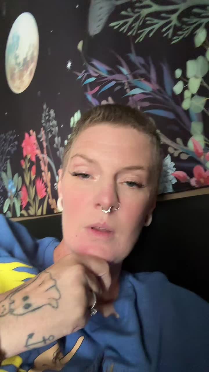 @snarkybycassie