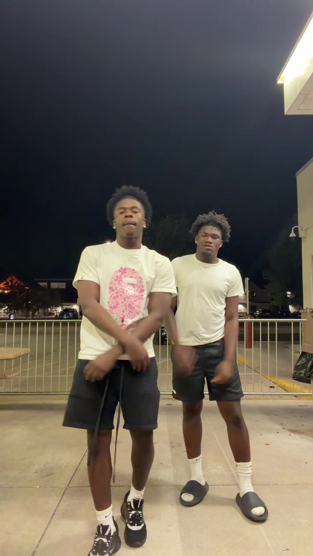 @yn