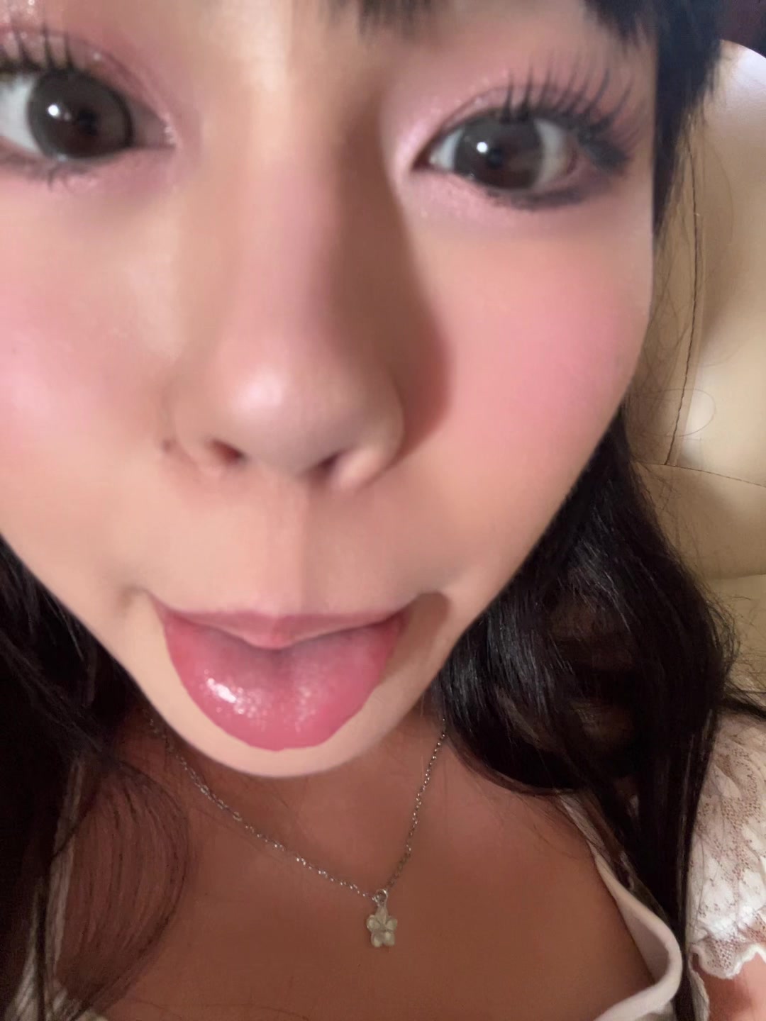 @🐰