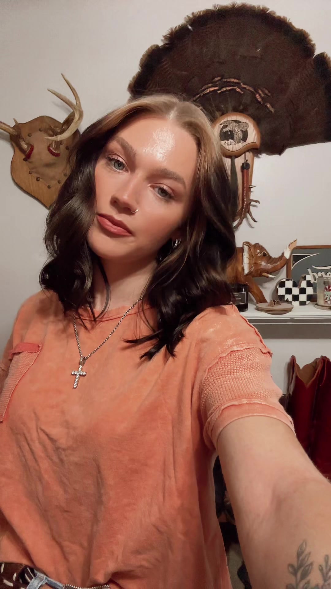 @𝐋𝐢𝐯𝐃𝐚𝐰𝐧🐆🦀🥃