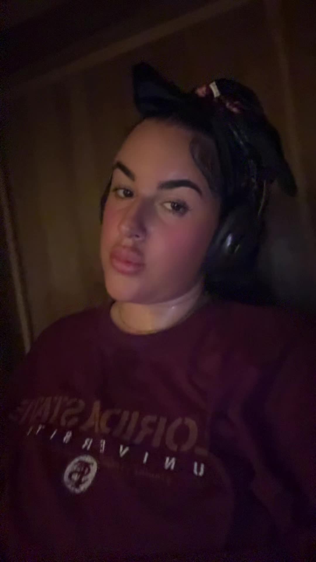 @Maddielizxo
