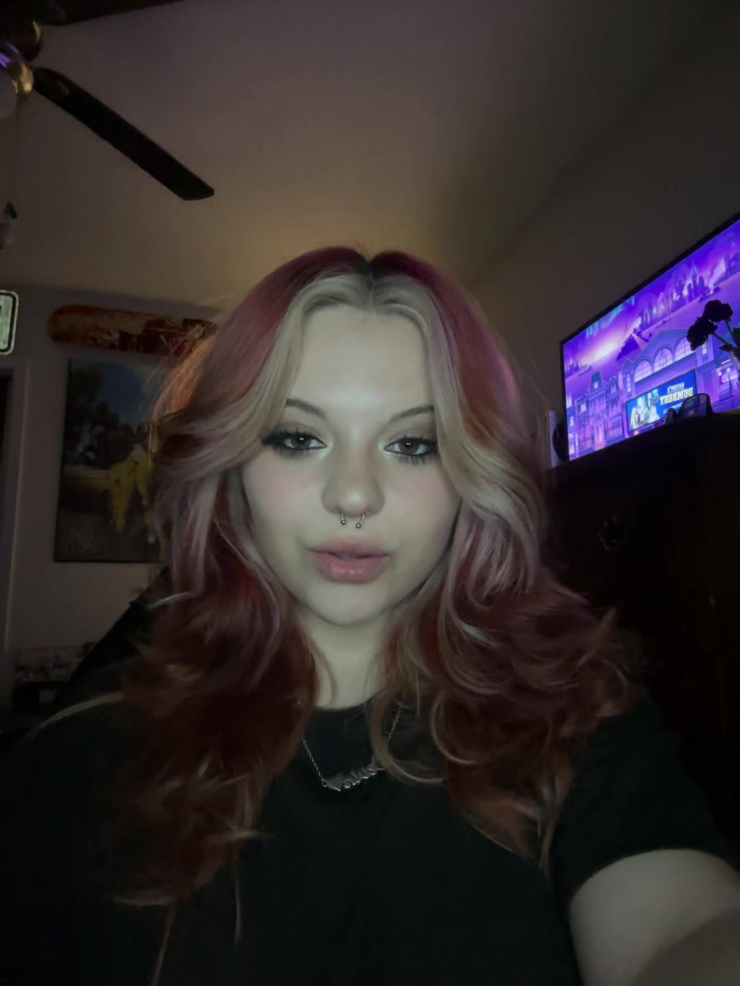 @:3