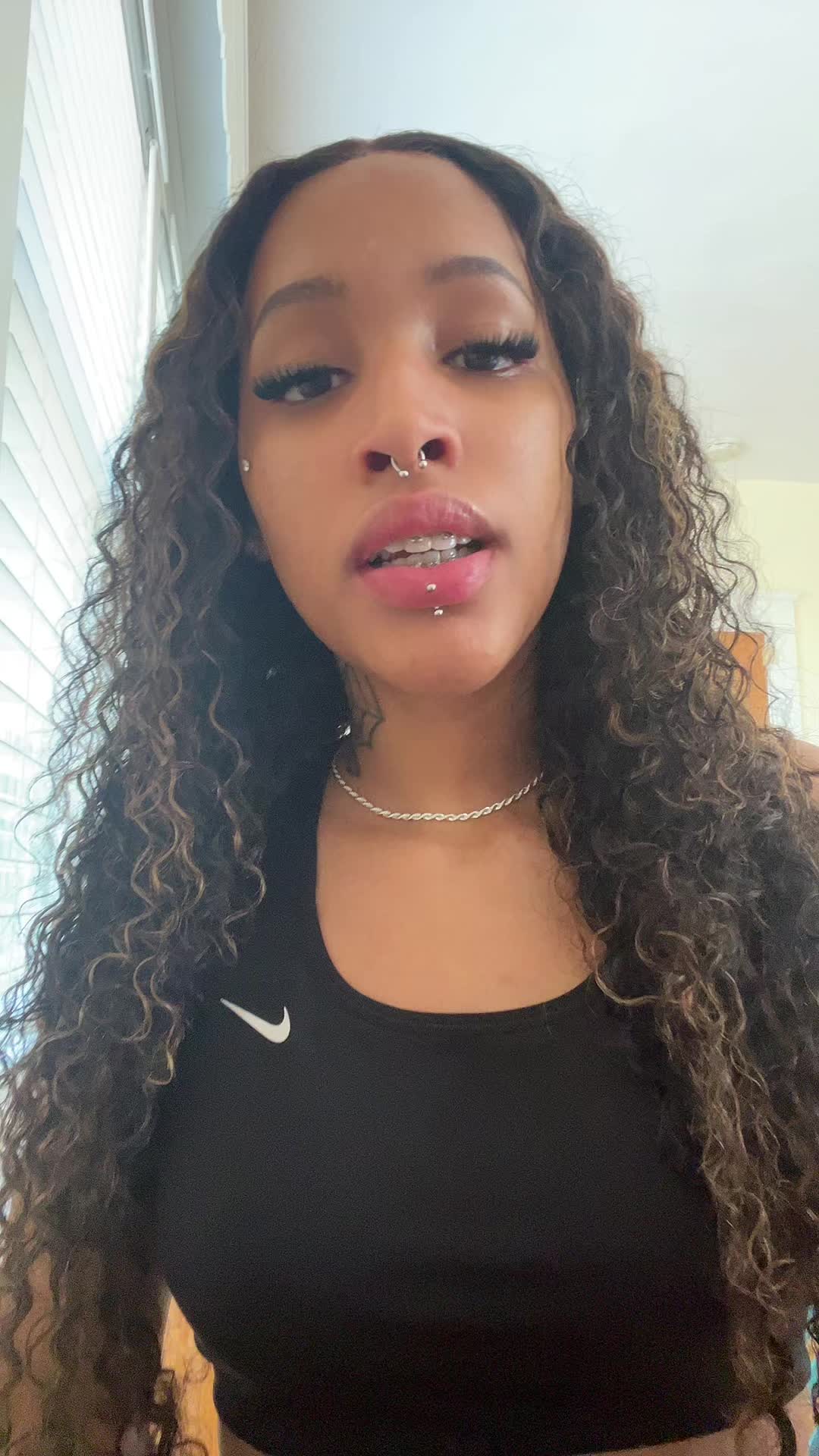 @ʸᵒᵘˢ ᵃ ʷⁱⁿᵈᵒʷ ˢʰᵒᵖᵖᵃ