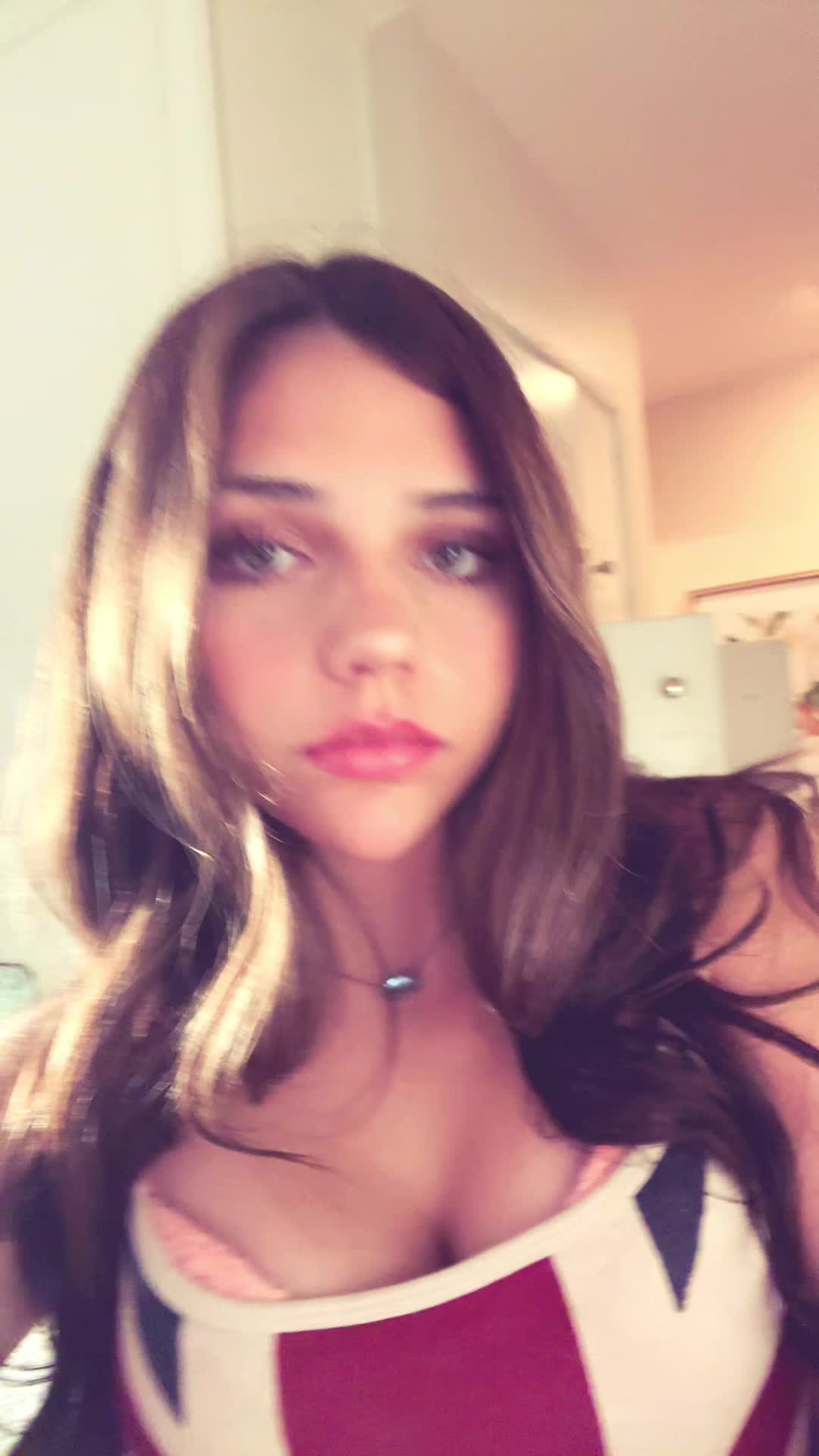 @ƖąყƖą💘🦢🐞☮️