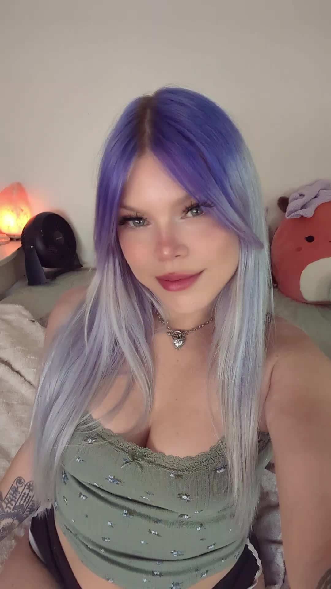 @irlWaifuGoddess