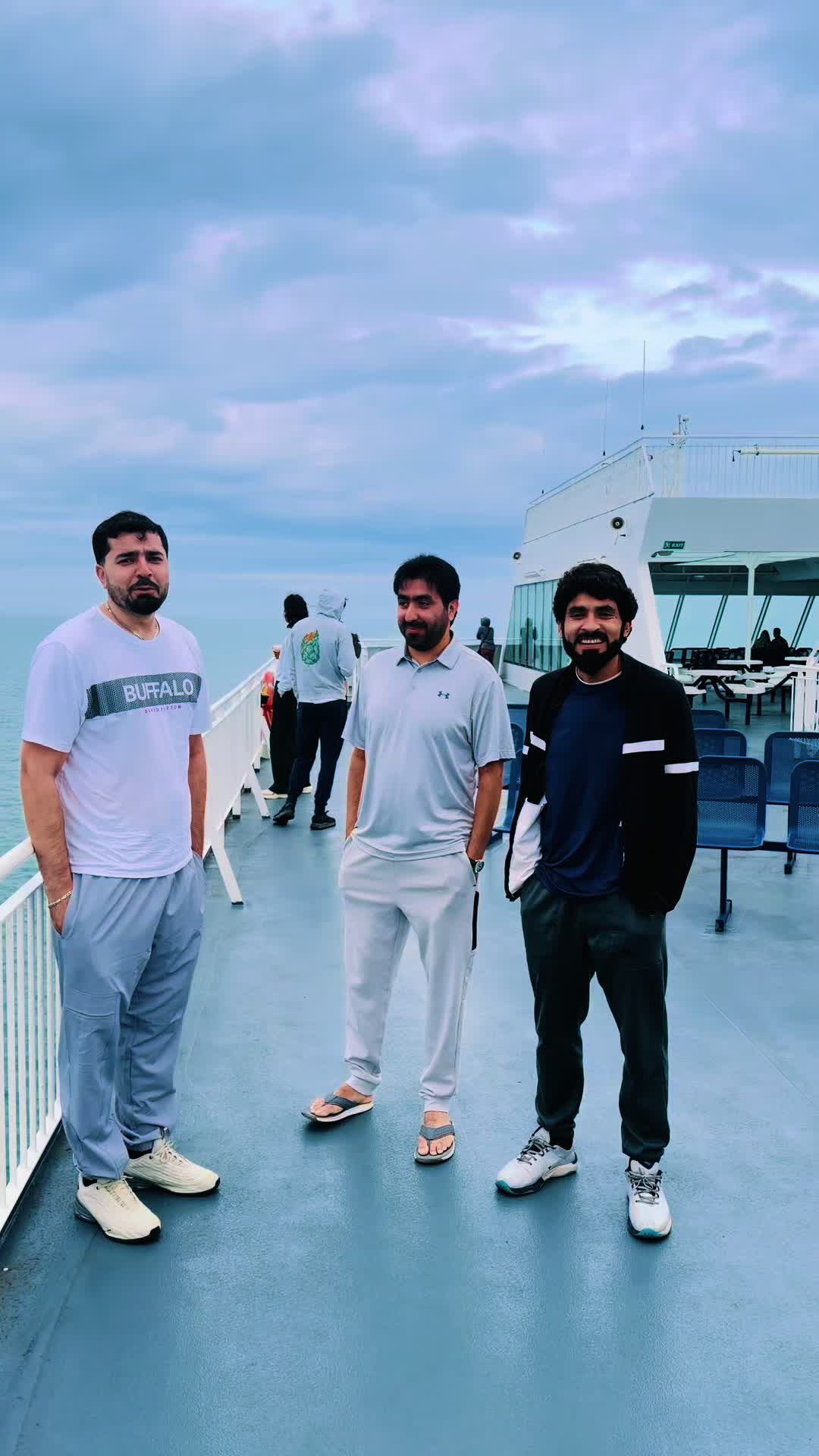 @𝐇 𝐀 𝐈 𝐃 𝐄 𝐑 𝐈 𝐔 𝐌