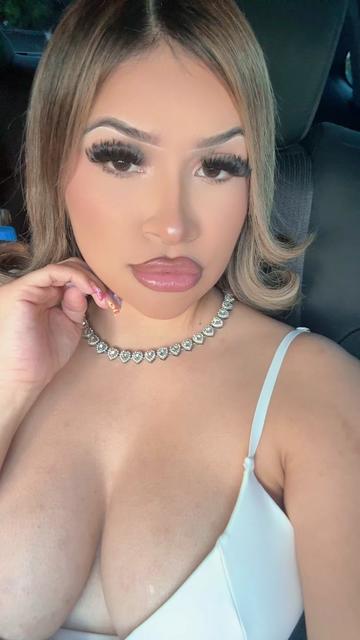 @Pretty Emily 🌷🎀🫦🍓👸🏻