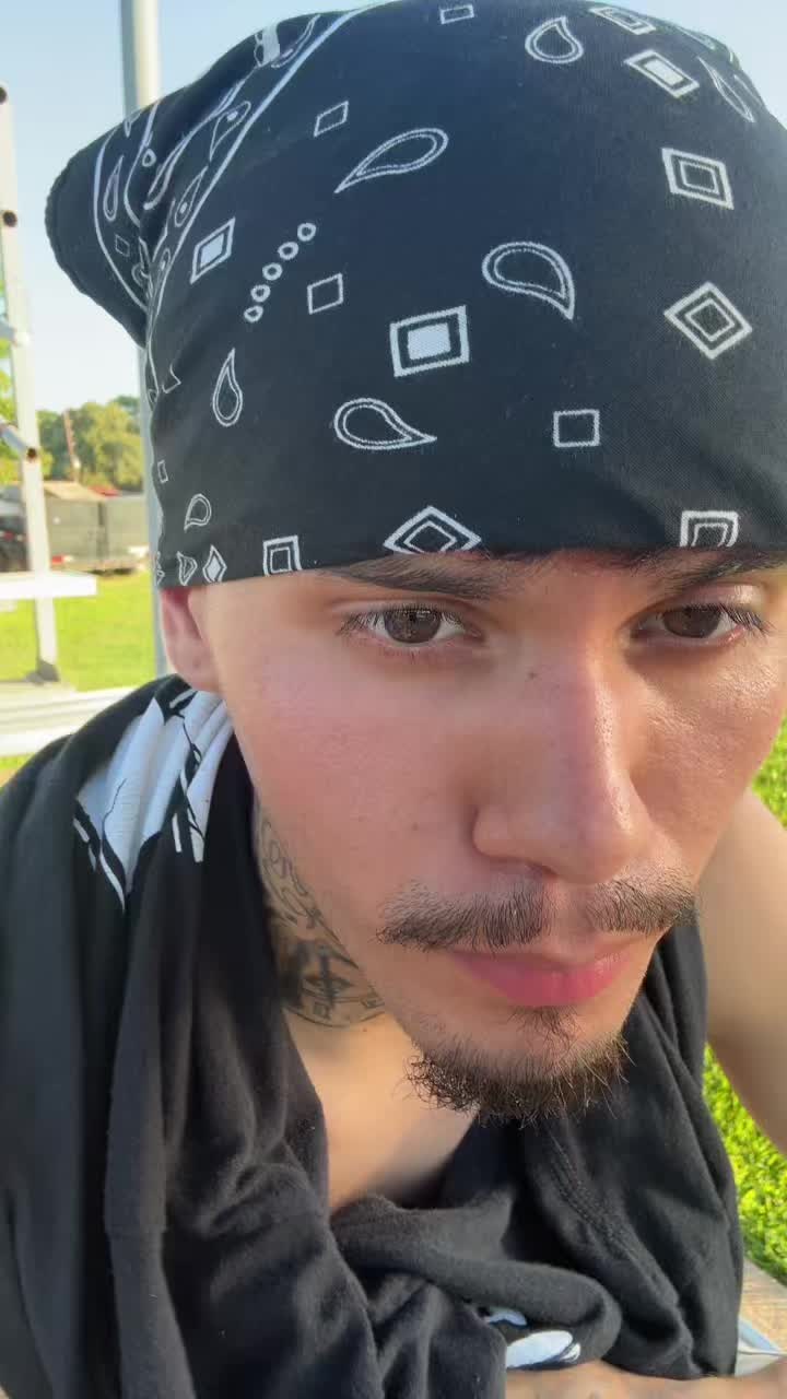 @e