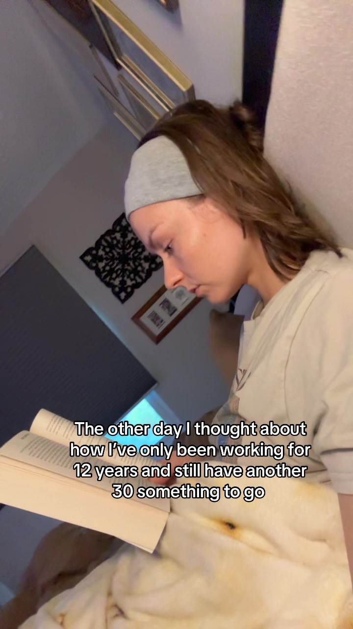 @nikkigray_