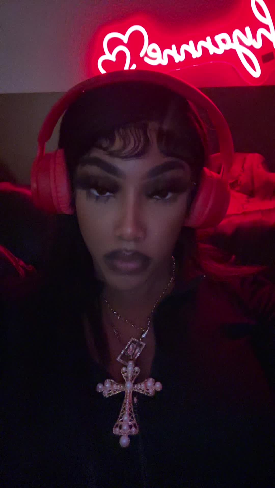 @emoHoodbarbie🤘🏾🖤💋