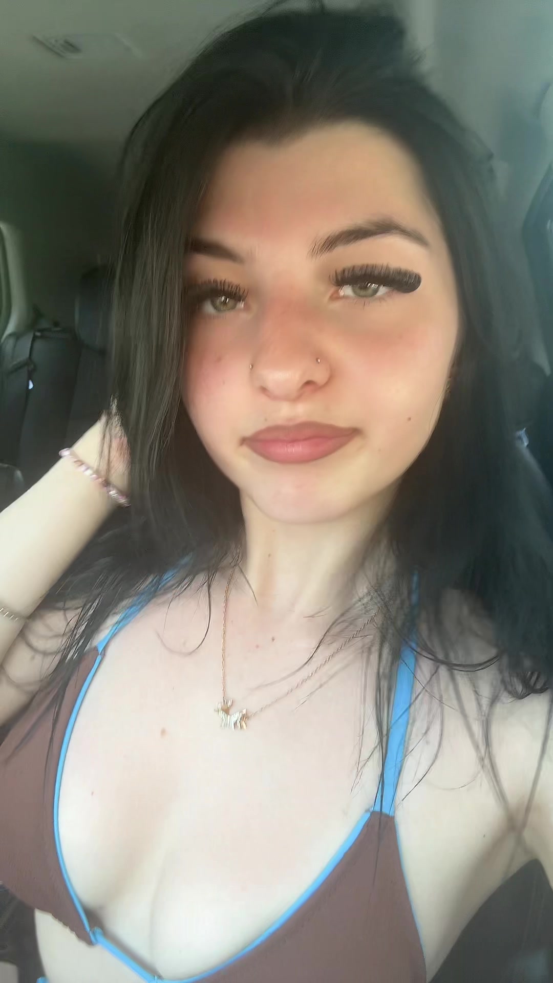 @𝒥.