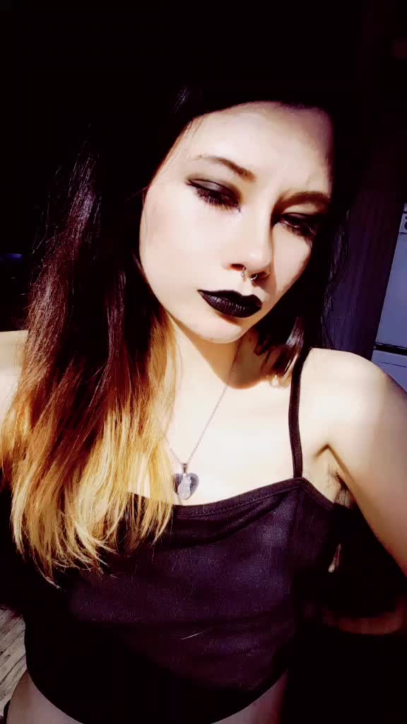 @freaks,love,and death🧛♀️❤️💀