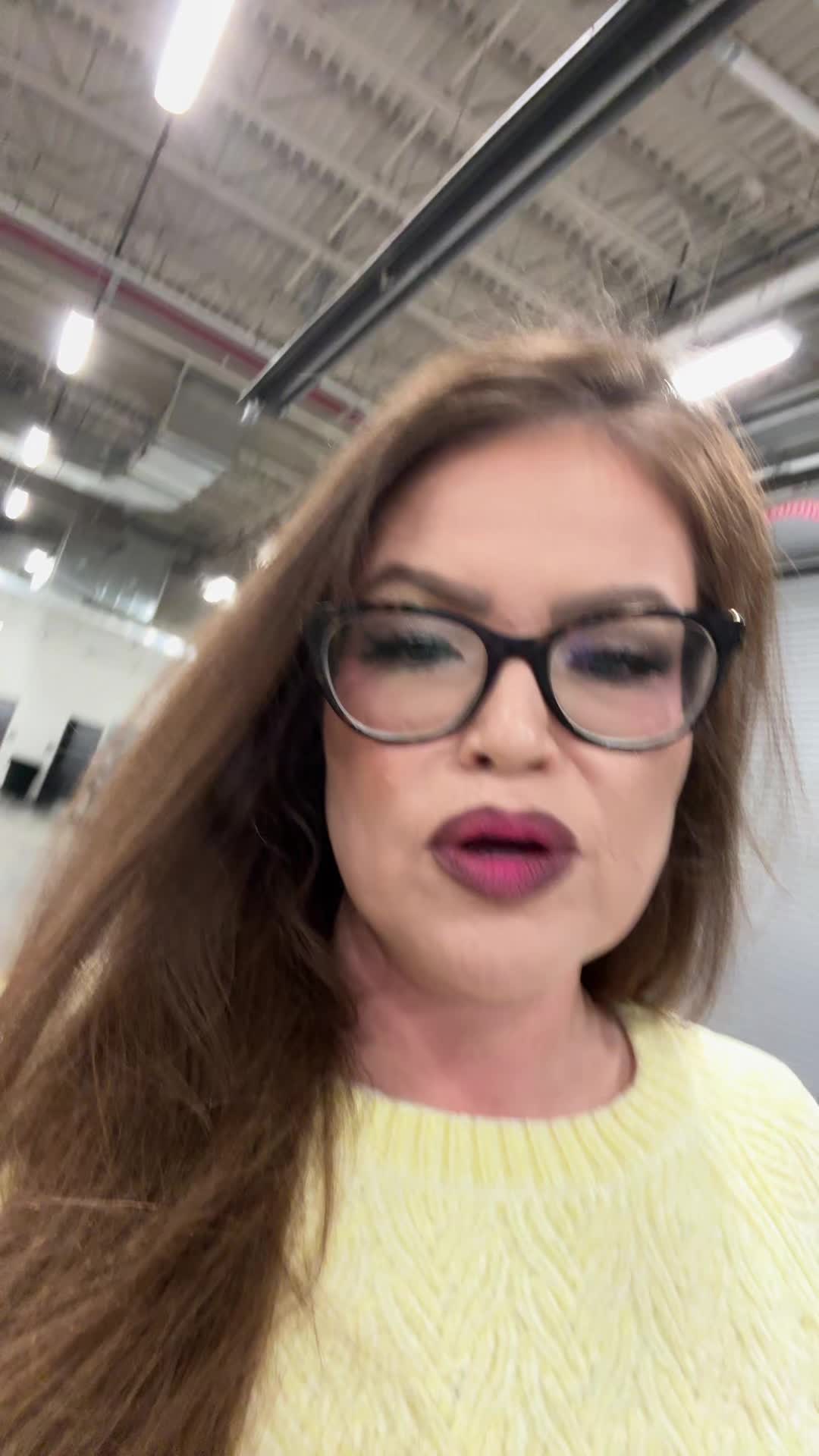 @Desirae Desnomie