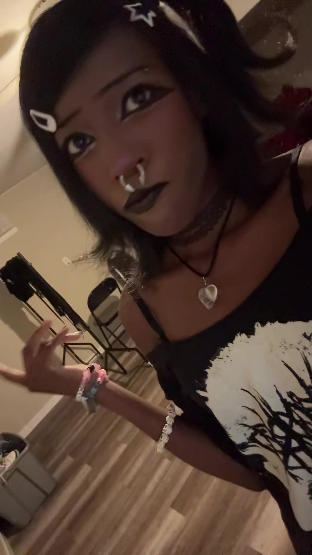 @n3v4