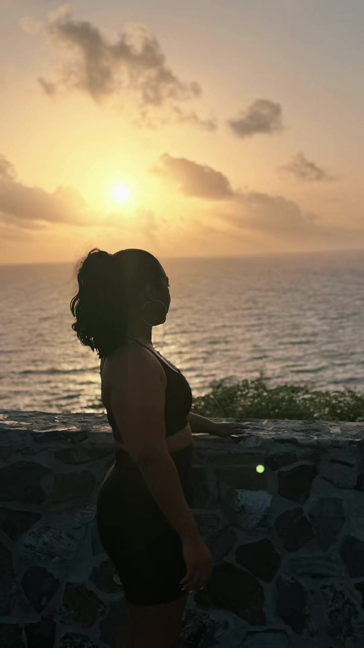 @_devvyy_
