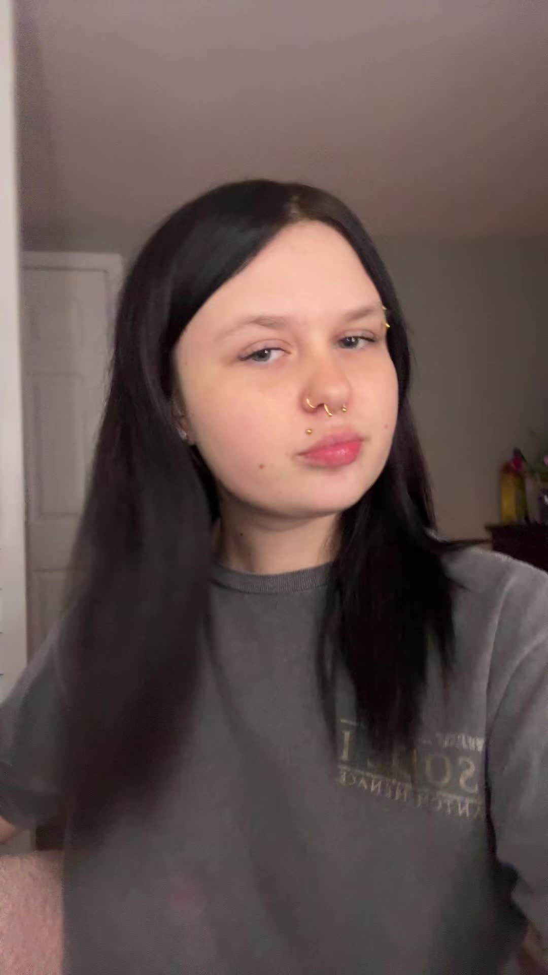 @ella018329
