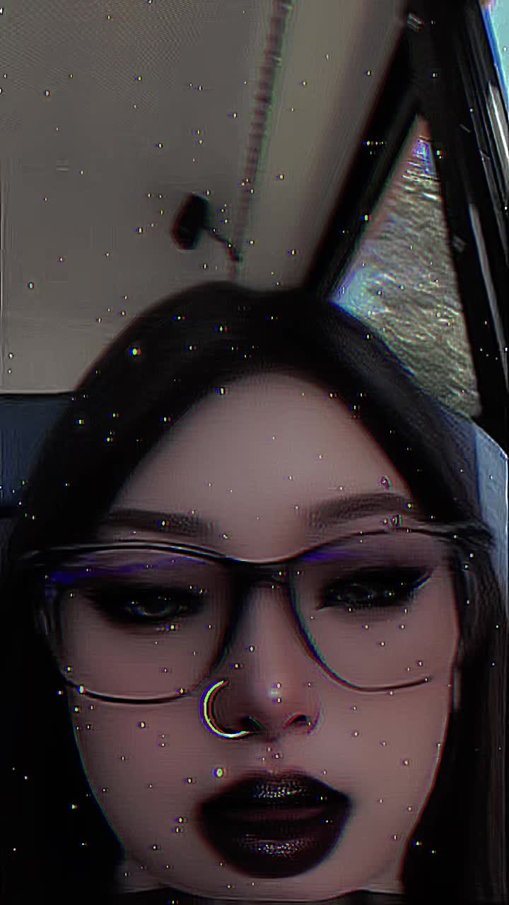 @queenoftiktok372
