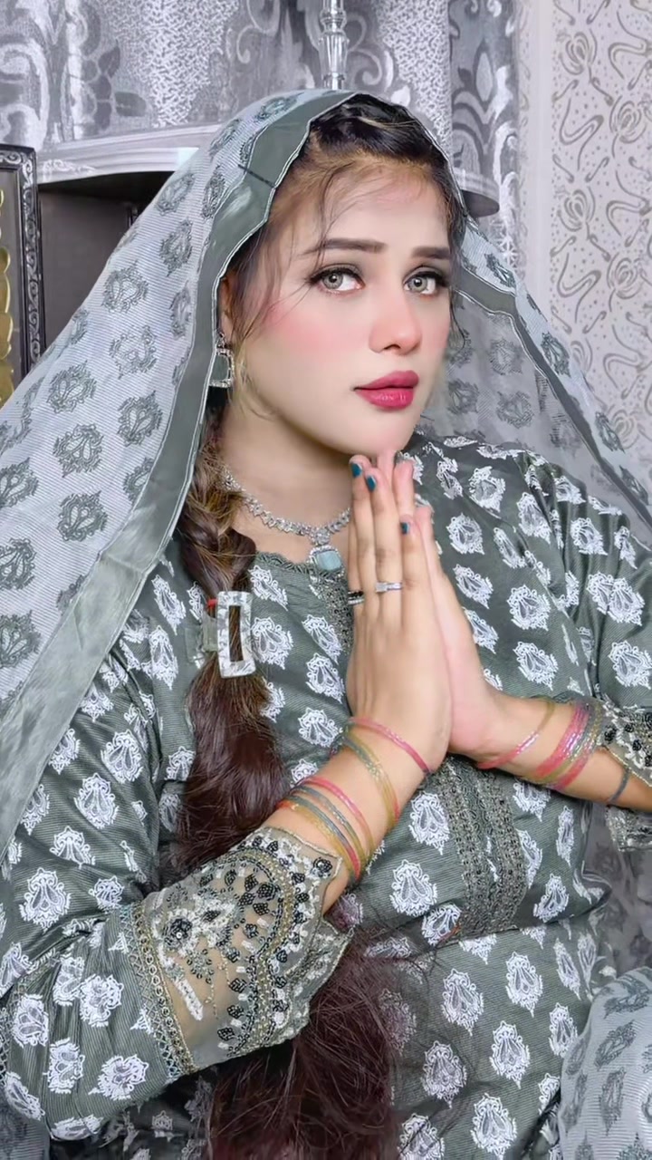 @Safeera Khan 💝