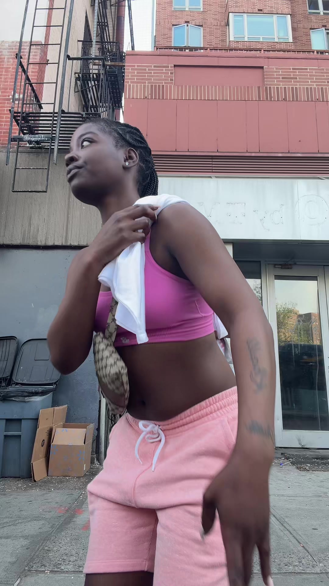 @AfriiLee
