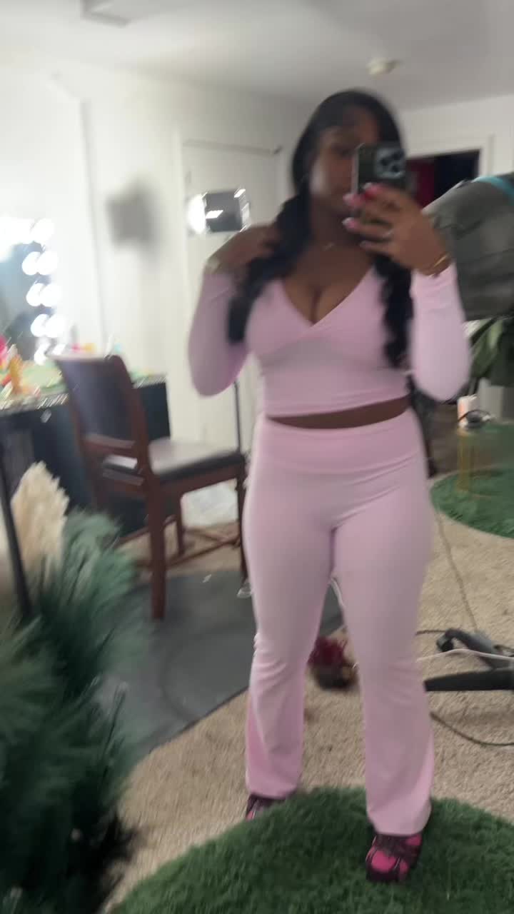 @lurkingglouu
