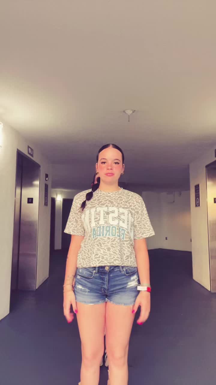 @Haleymc0