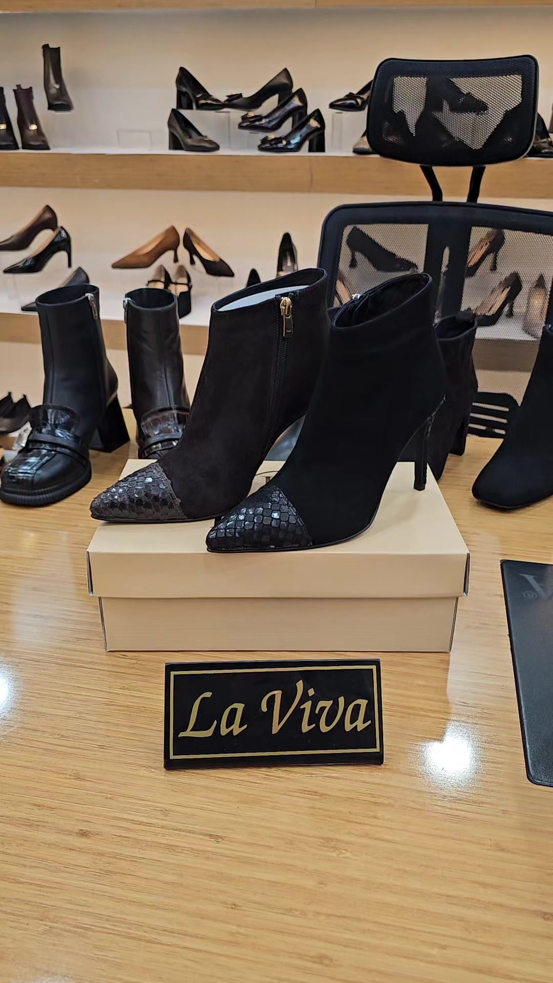 @Laviva_shoes