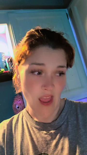 @Kaitlyn🌊💜💚