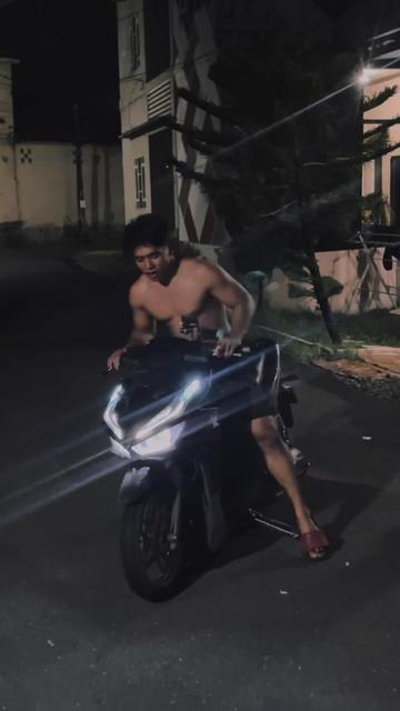 @kemed ganteng