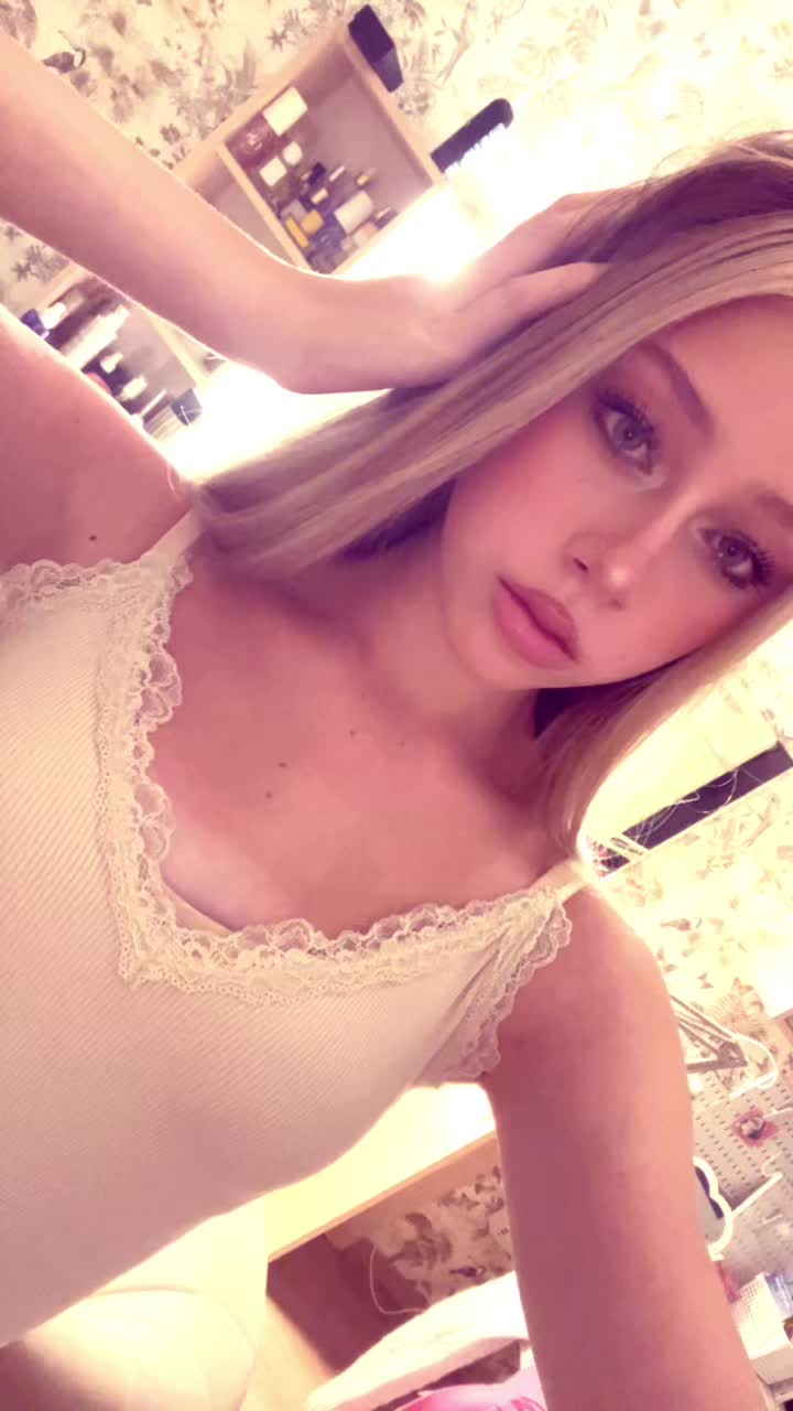 @Элечка👼🏽