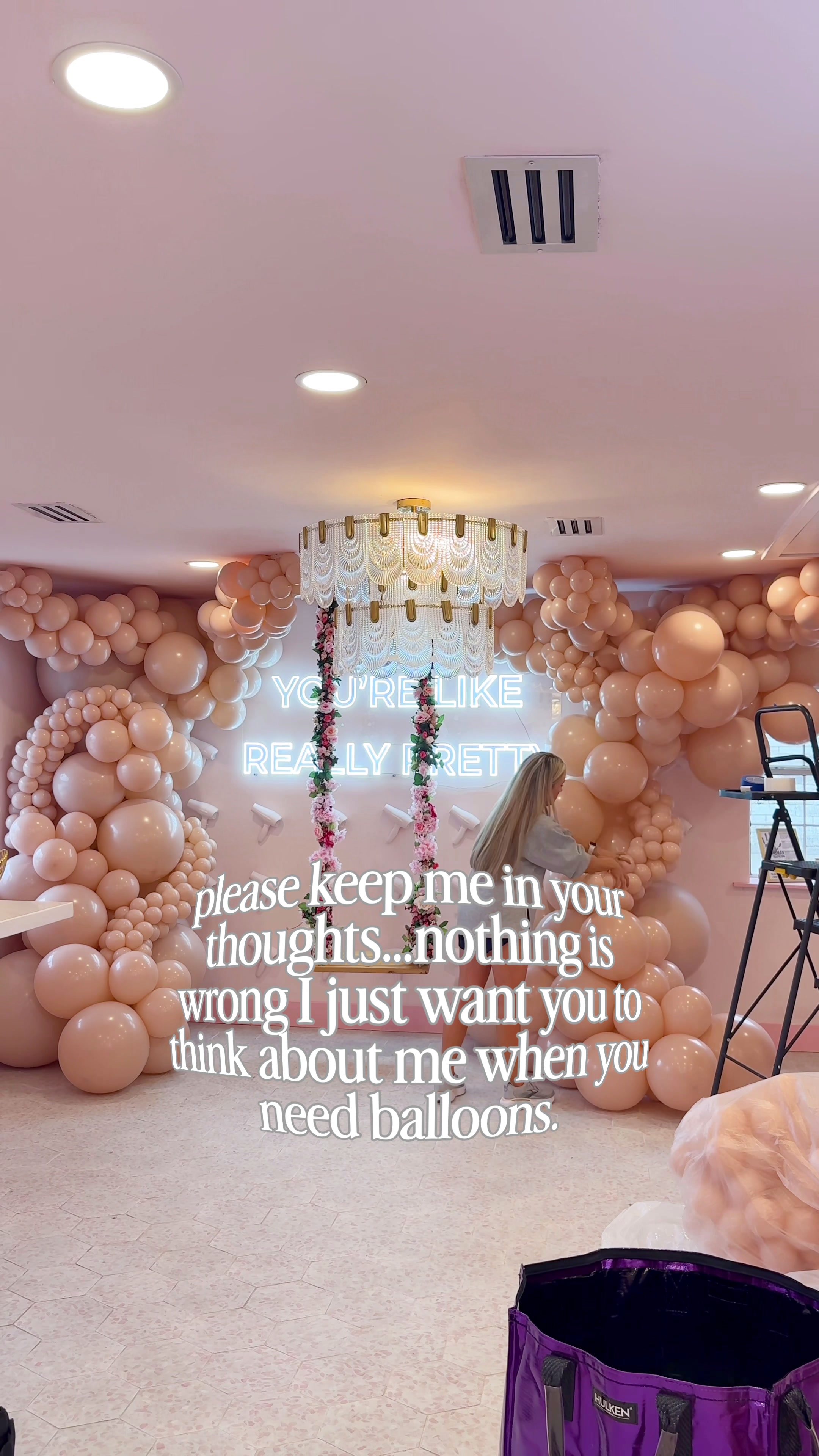 @JoyFull Balloon Boutique