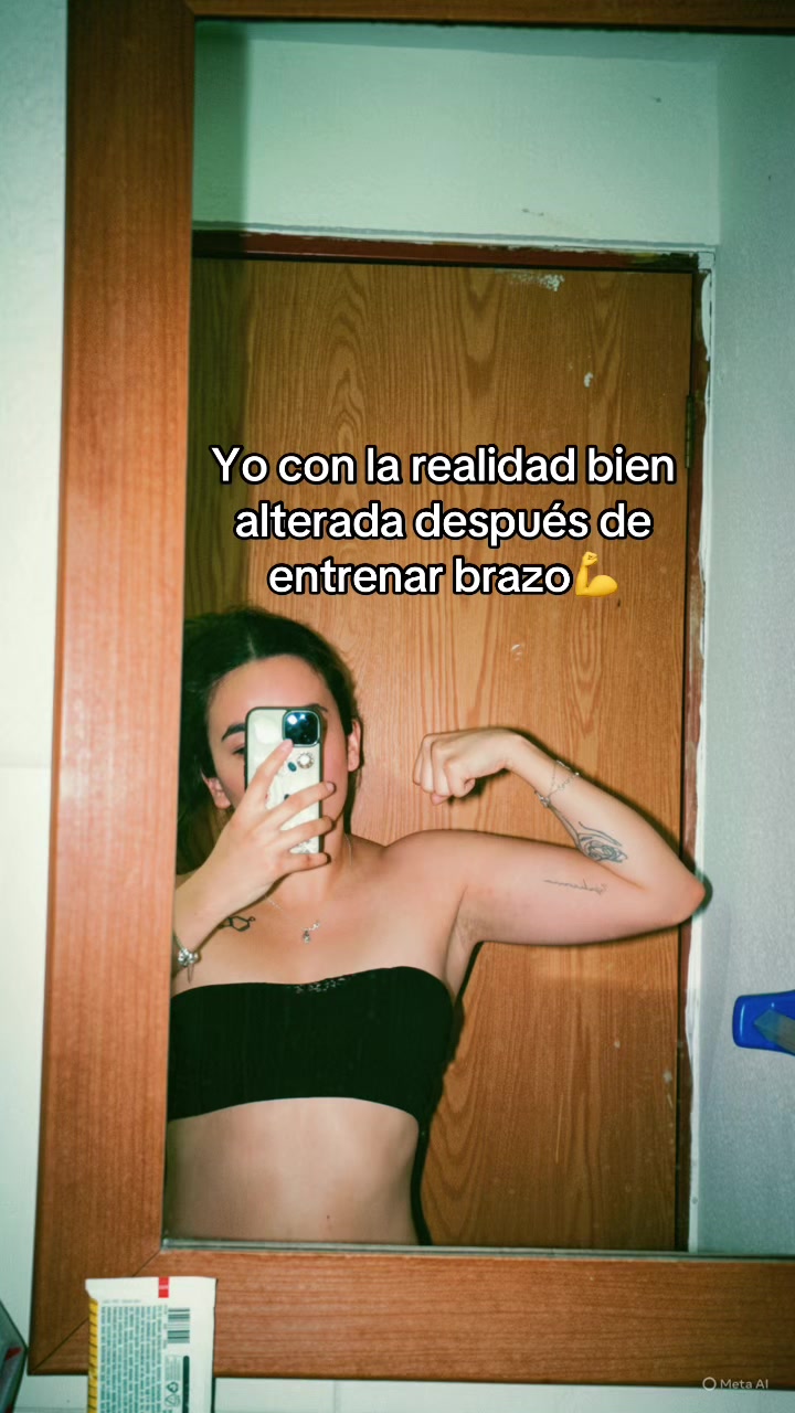 @Lilia Castillo 🌻🌈🍎🖍️