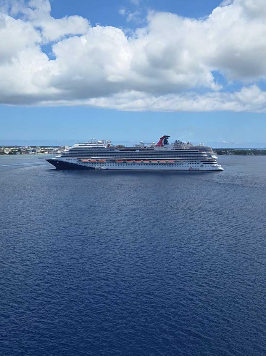 @Whit the Cruise Queen⚓️