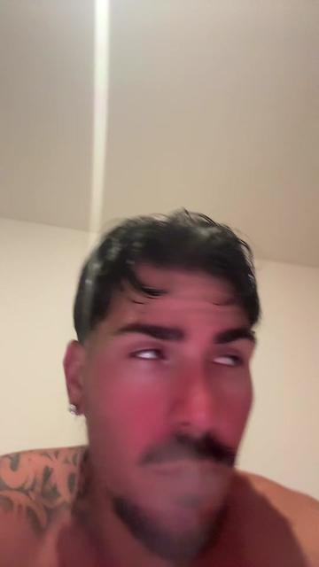 @🦇