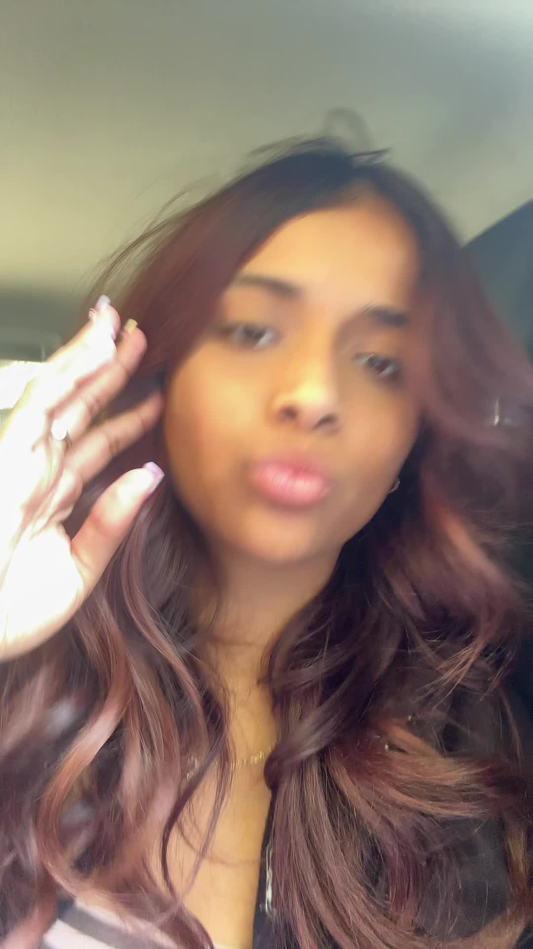@👩🏽&zwj;❤️&zwj;💋&zwj;👩🏽