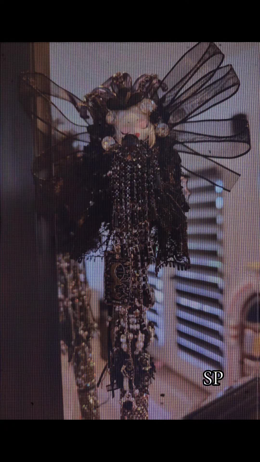 @No Mames Plumas y Mas