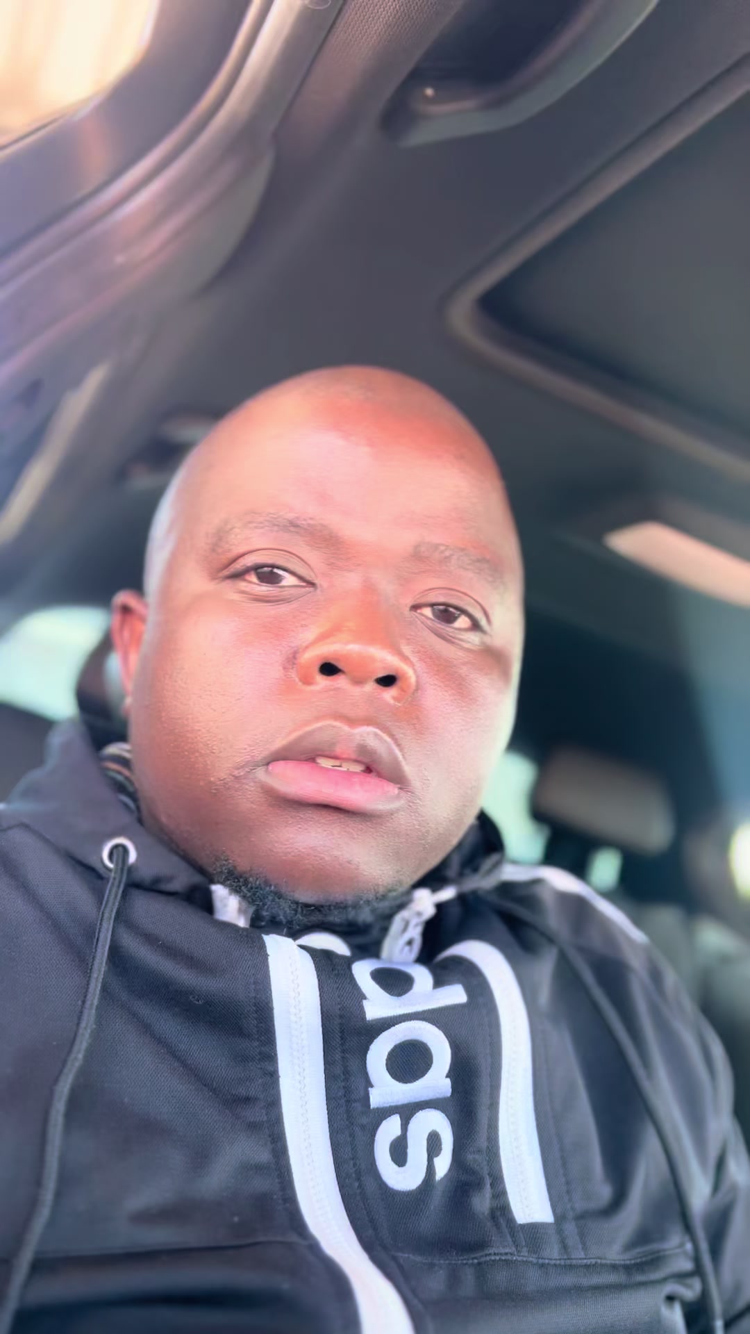 @Ndzumbu🇿🇦