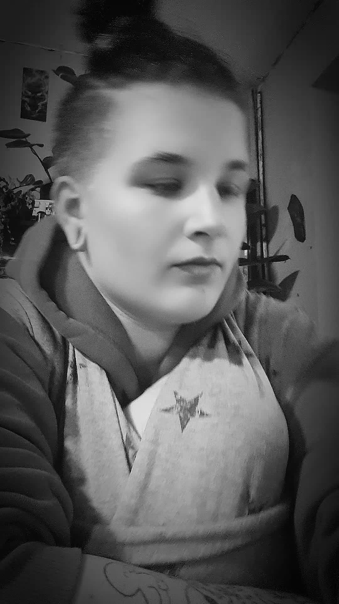 @Queen.diebeklopptencrew