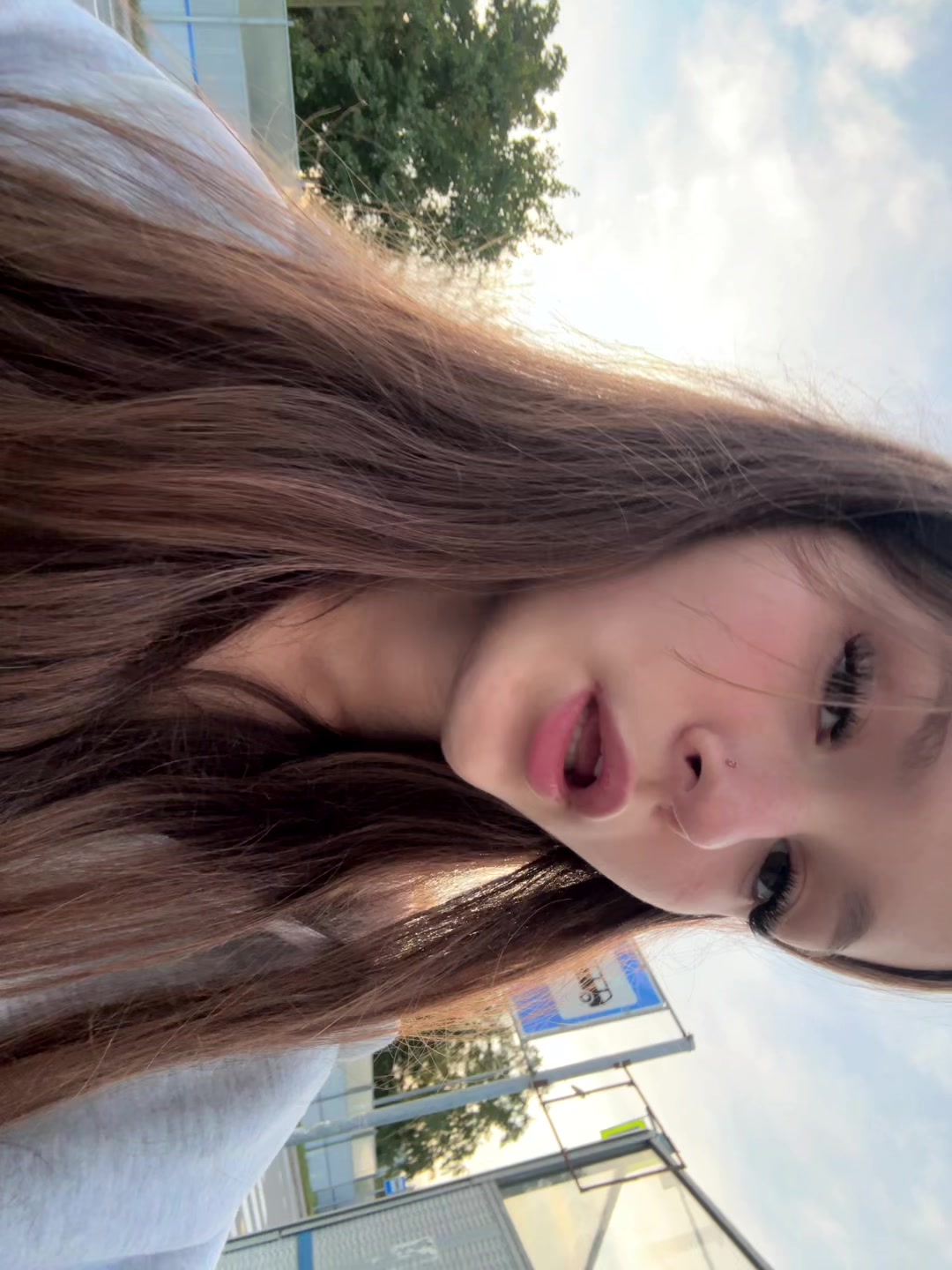 @lv